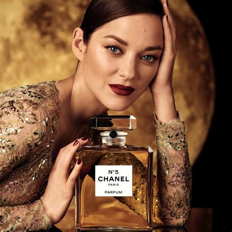 chanel no 5 moon advert|Chanel no 5 movie.